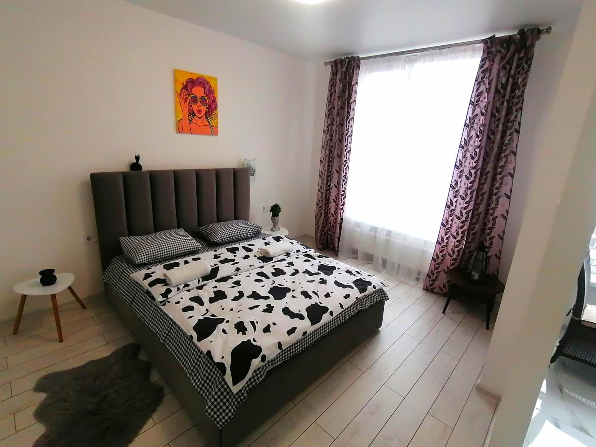 Новобудова Сам Центр Жк "Семицвіт" Apartamento Lviv Exterior foto