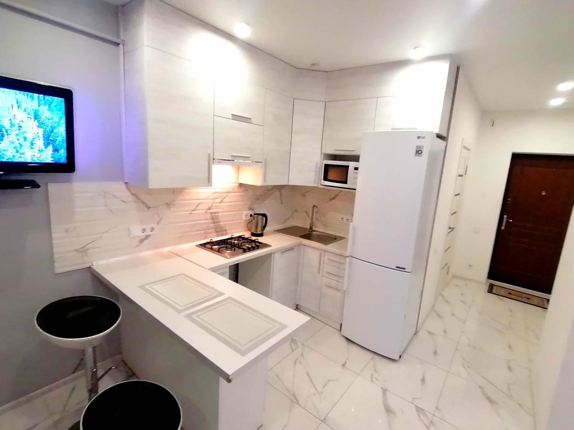 Новобудова Сам Центр Жк "Семицвіт" Apartamento Lviv Exterior foto