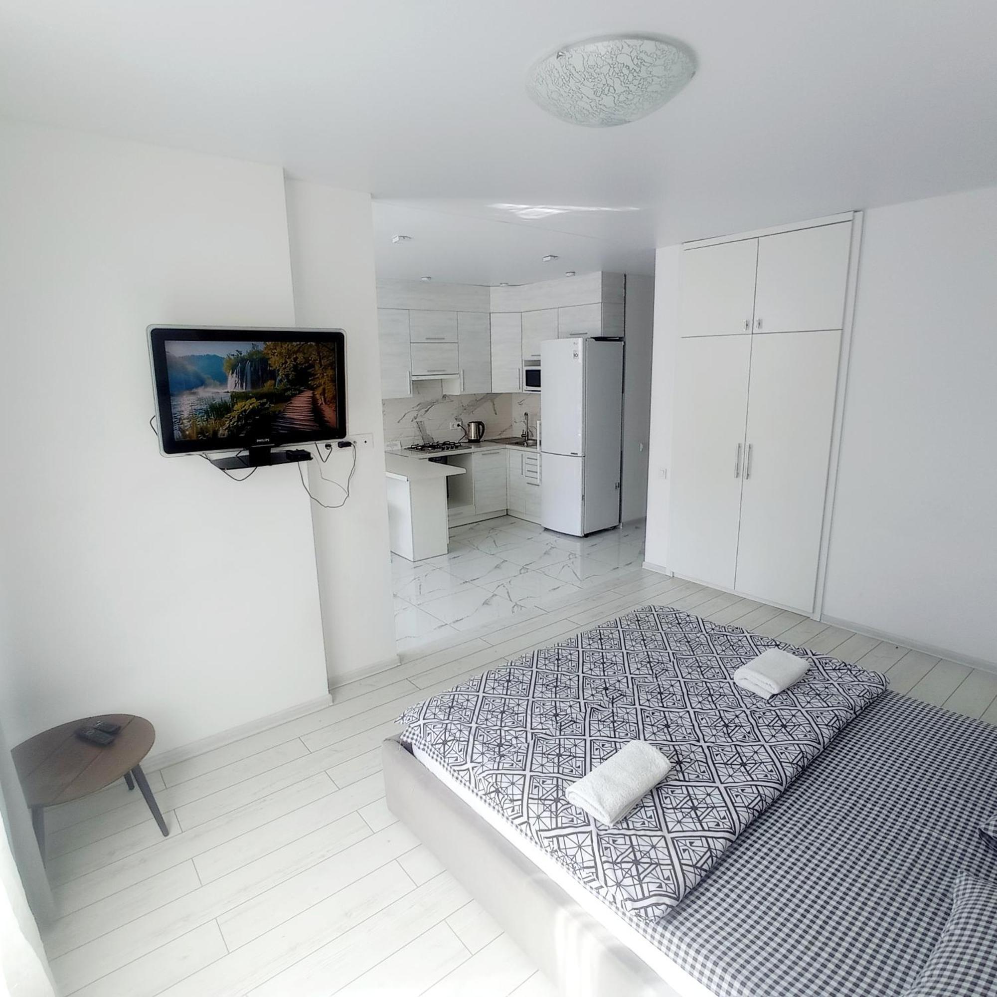 Новобудова Сам Центр Жк "Семицвіт" Apartamento Lviv Exterior foto